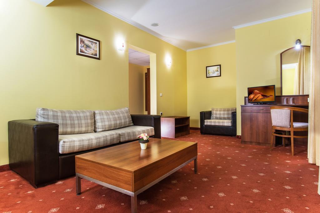 סטארוזגורסקי באני Hotel Izvor מראה חיצוני תמונה