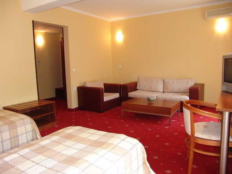 סטארוזגורסקי באני Hotel Izvor מראה חיצוני תמונה